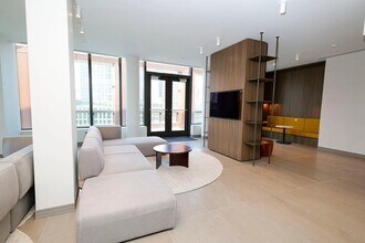 87 Commercial St, Unit 3201N in Brooklyn, NY - Foto de edificio - Building Photo