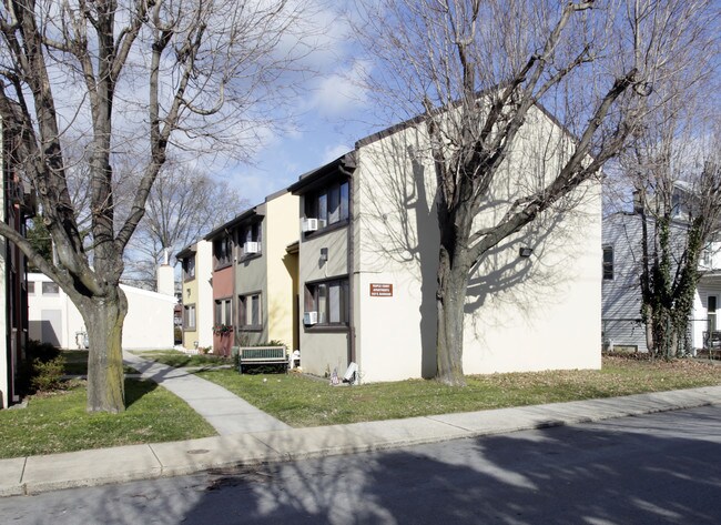 Maple & Spruce Court in West Chester, PA - Building Photo - Building Photo