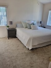 2050 Hunters Glen Dr, Unit 607 in Dunedin, FL - Foto de edificio - Building Photo
