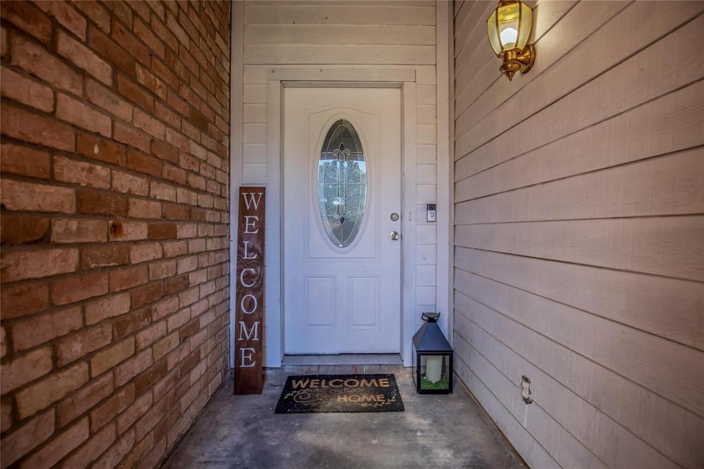 87 Artesian Way in New Caney, TX - Building Photo