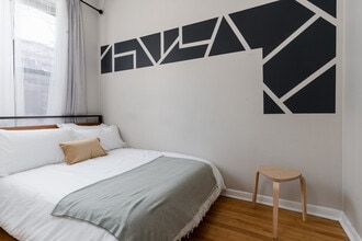 906 N Damen Ave in Chicago, IL - Building Photo - Building Photo