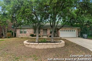 11011 Pomona Park in San Antonio, TX - Building Photo