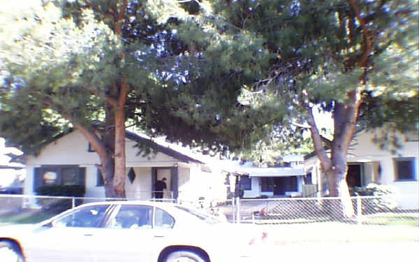 175 W Magnolia Ave in San Bernardino, CA - Building Photo - Building Photo