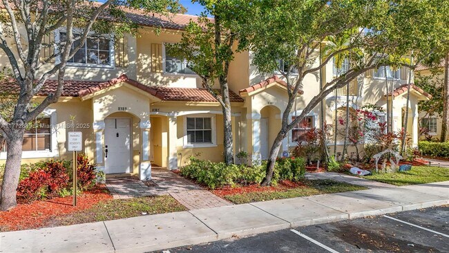 8385 SW 25th Ct in Miramar, FL - Building Photo - Building Photo