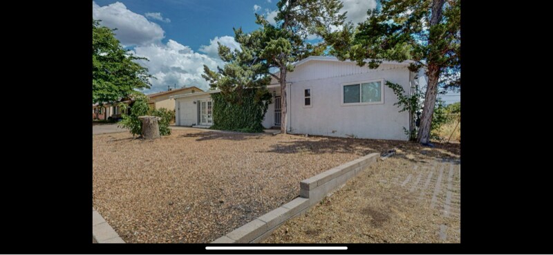 10200 Los Arboles Ave NE in Albuquerque, NM - Building Photo