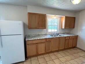 2420 Webster Ct in Maryville, TN - Foto de edificio - Building Photo