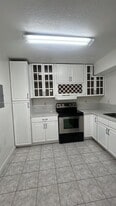 15420 SW 81st Circle Ln, Unit 37 in Miami, FL - Building Photo
