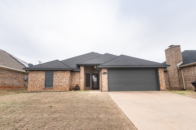 property at 5323 Northview Dr