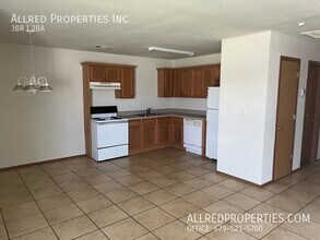 405-407 E Asher Ct in Rogers, AR - Building Photo - Building Photo