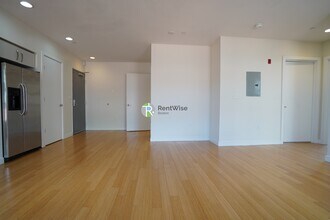 601 Albany St in Boston, MA - Building Photo - Building Photo