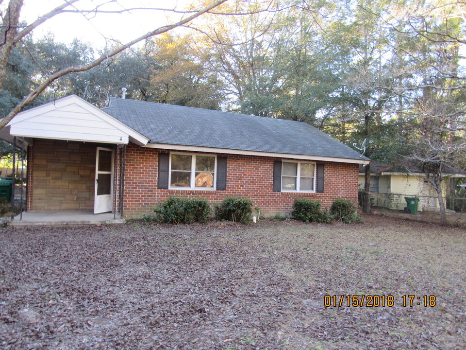 2118 Mathis Dr in Valdosta, GA - Building Photo