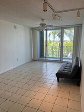 3312 Northside Dr, Unit 302 in Key West, FL - Building Photo - Building Photo