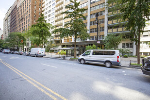 Mayfair Towers in New York, NY - Building Photo - Building Photo