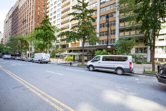 Mayfair Towers in New York, NY - Building Photo - Building Photo