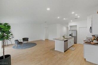 3749 NE 15th Pl in Cape Coral, FL - Building Photo - Building Photo