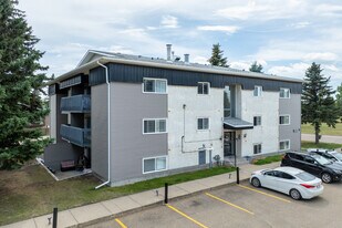 Oleander Place in Red Deer, AB - Building Photo