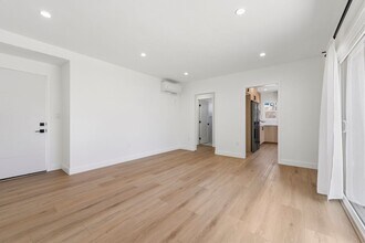 2817 Sycamore Ave in Glendale, CA - Foto de edificio - Building Photo