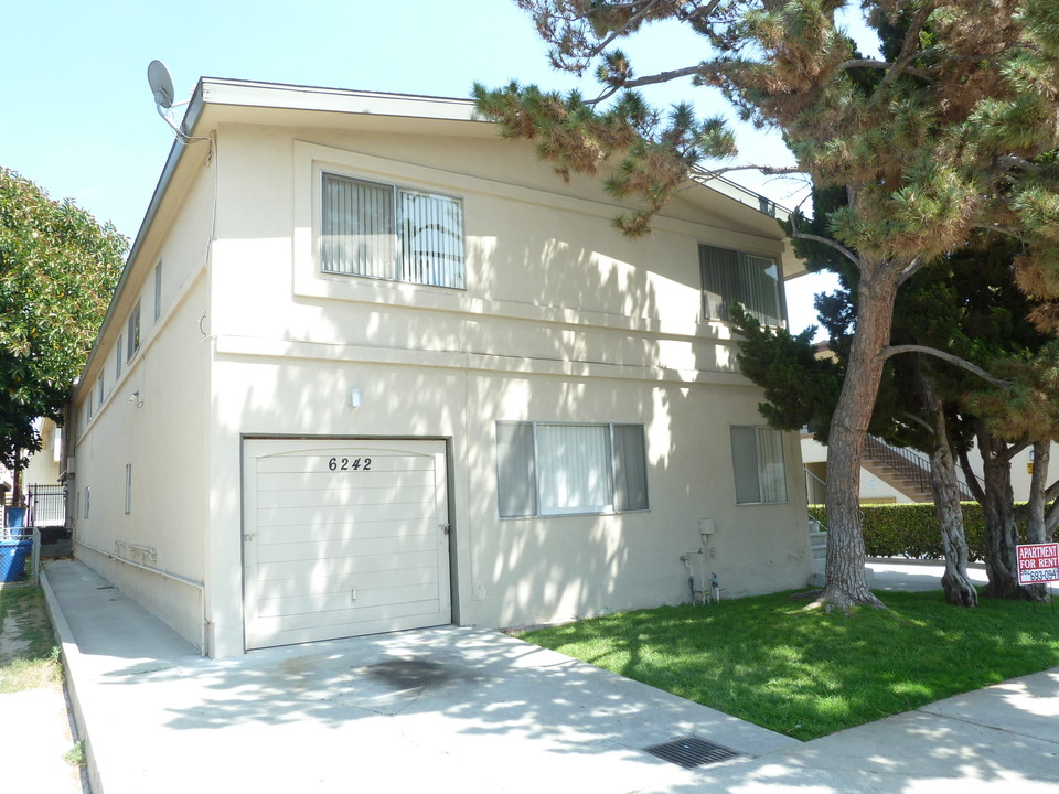 6242 Milton Ave in Whittier, CA - Building Photo