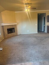 10305 NW 38th Terrace in Yukon, OK - Building Photo - Building Photo