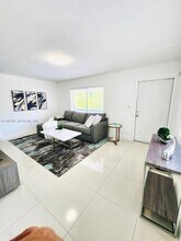 1030 NE 80th St in Miami, FL - Building Photo - Building Photo