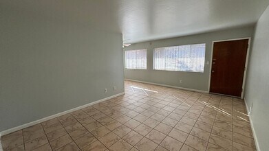 1614 102nd Ave in Oakland, CA - Building Photo - Building Photo