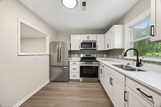 251 Stribling Ave in Charlottesville, VA - Building Photo - Building Photo