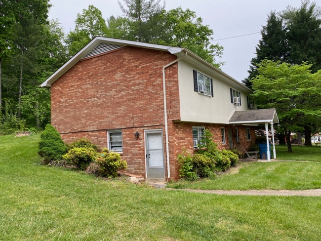 3362-3362 Normandy Park Rd