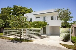 3787 Thomas Ave in Miami, FL - Building Photo