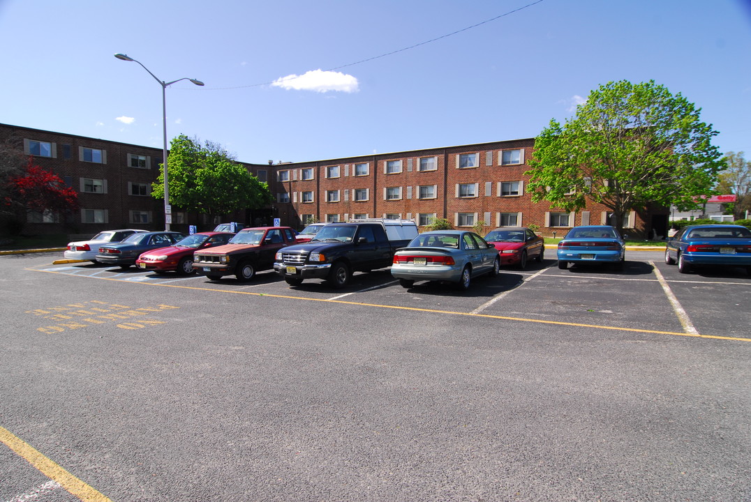 Harbor View Plaza Apartments in Tuckerton, NJ - Foto de edificio