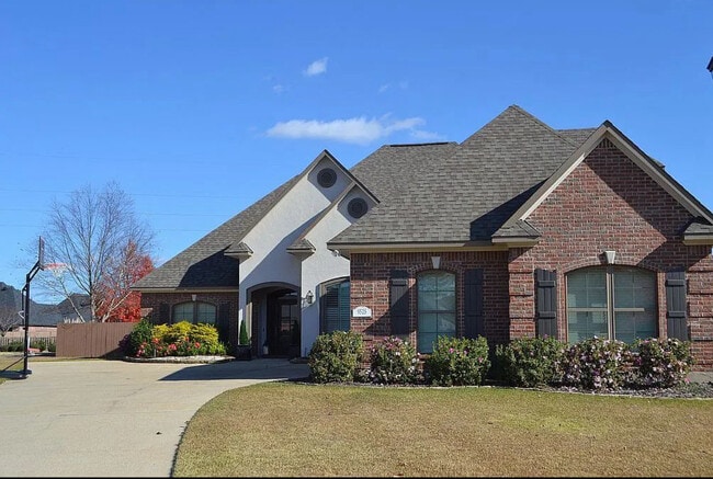 property at 9525 Rochel Dr