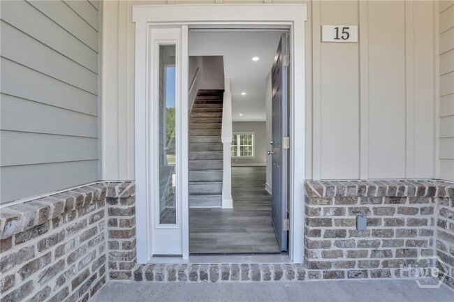 property at 105 Sherwood Ct