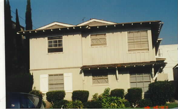 216 N Cedar St in Glendale, CA - Building Photo - Building Photo