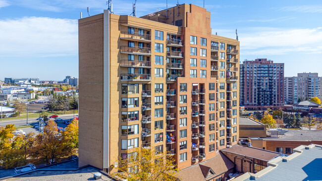 Covenant Tower in Brampton, ON - Building Photo - Building Photo