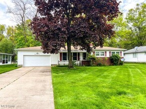1971 Bryn Mawr Dr in Stow, OH - Building Photo - Building Photo