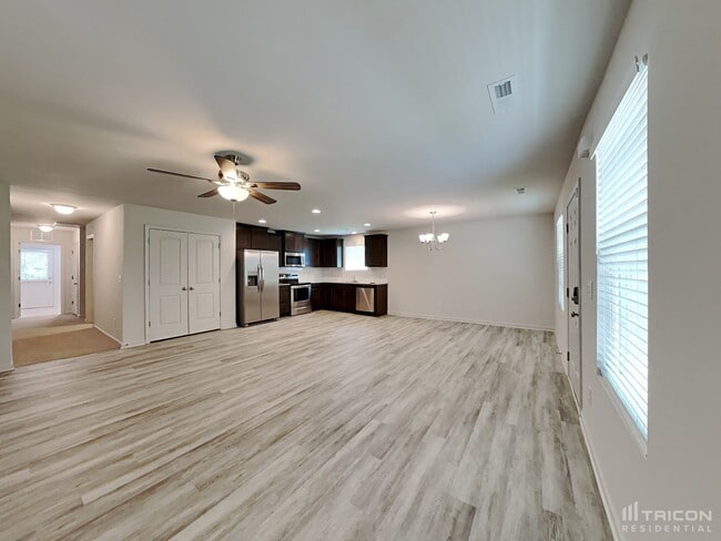 4951 Westerly Dr in Winston-Salem, NC - Foto de edificio - Building Photo