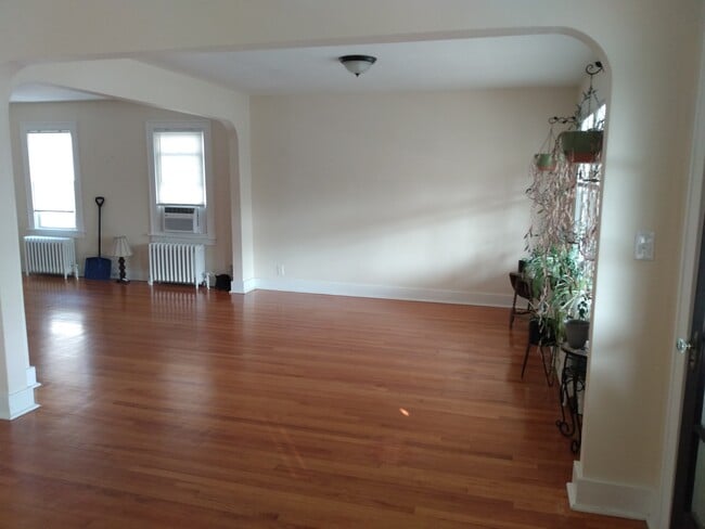 15 Edison Ave, Unit Apt 3 Fl 2 in Albany, NY - Foto de edificio - Building Photo