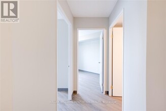 595 Strasburg Rd in Kitchener, ON - Building Photo - Building Photo