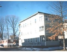 18 Pratt St in Erving, MA - Building Photo