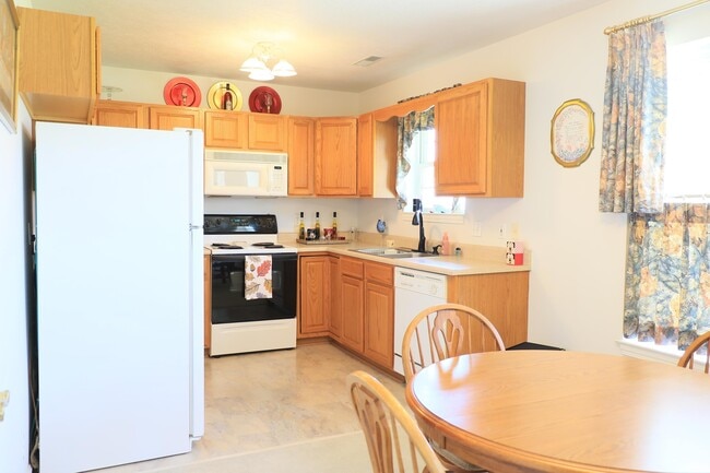 610 Tealwood Dr in Jasper, IN - Building Photo - Building Photo