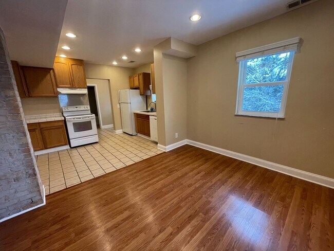 1015 Rice Ave-Unit -Apartment #2 in Ambridge, PA - Building Photo - Building Photo