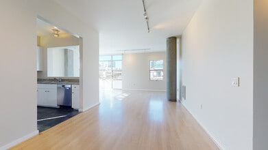 301 Bryant St, Unit 504 in San Francisco, CA - Building Photo - Building Photo