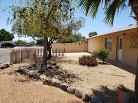 841 E Cinnabar Ave in Phoenix, AZ - Building Photo