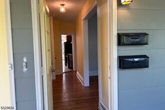 209 Ashland Ave-Unit -1 in Bloomfield, NJ - Building Photo - Building Photo