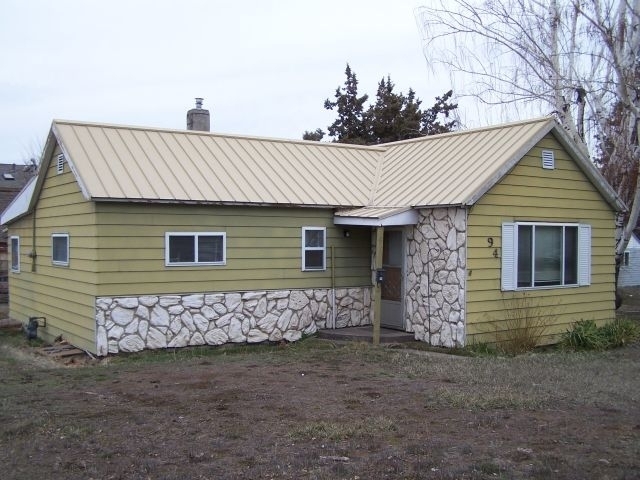 94 SW Roosevelt Ave in Bend, OR - Building Photo