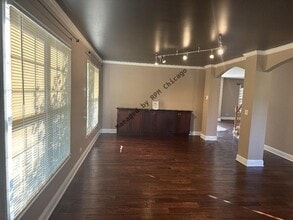 5490 Fox Path Ln in Hoffman Estates, IL - Building Photo - Building Photo
