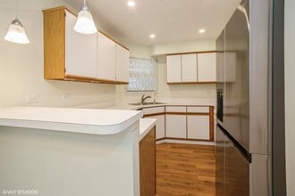 1051 Rockport Dr in Carol Stream, IL - Building Photo - Building Photo