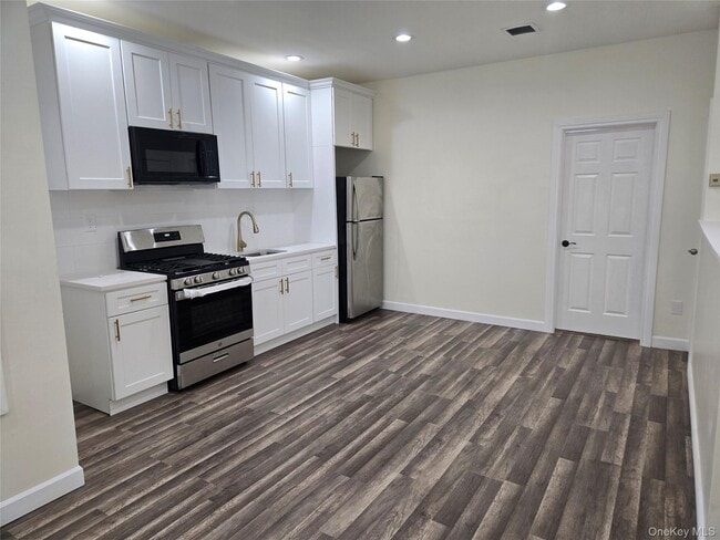 property at 107-50 Van Wyck Expy
