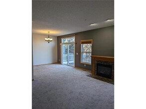 15615 Lilac Dr in Eden Prairie, MN - Building Photo - Building Photo