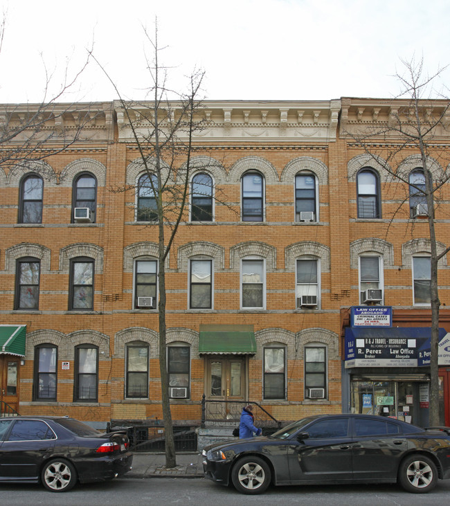 806 Seneca Ave in Ridgewood, NY - Building Photo - Building Photo