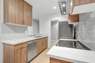 1525 Amherst in Los Angeles, CA - Building Photo - Building Photo